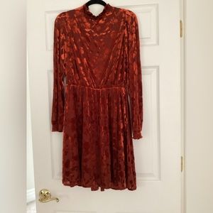 Banana Republic Crushed velvet dress Small. Never worn.